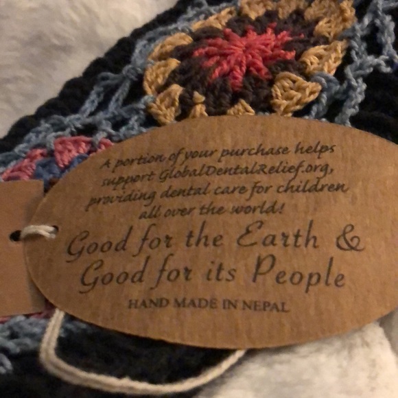 BEAUTIFUL CROCHETED HEADBAND - New🌸 Handmade in Nepal - Picture 3 of 4